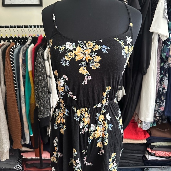 H&M Divided Black Floral Romper size small - Picture 3 of 7